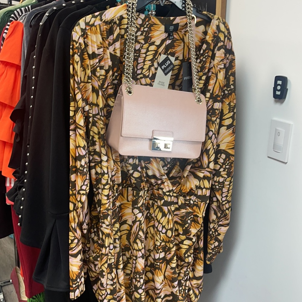 NWT RIVER ISLAND 🏝 RUCHE DRESS - Picture 9 of 11